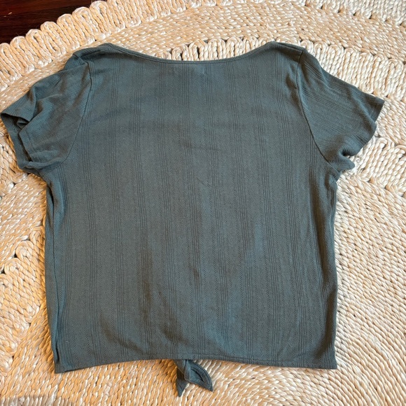 American Eagle Tie Front Top BUNDLE 3 FOR $30 - Picture 2 of 7